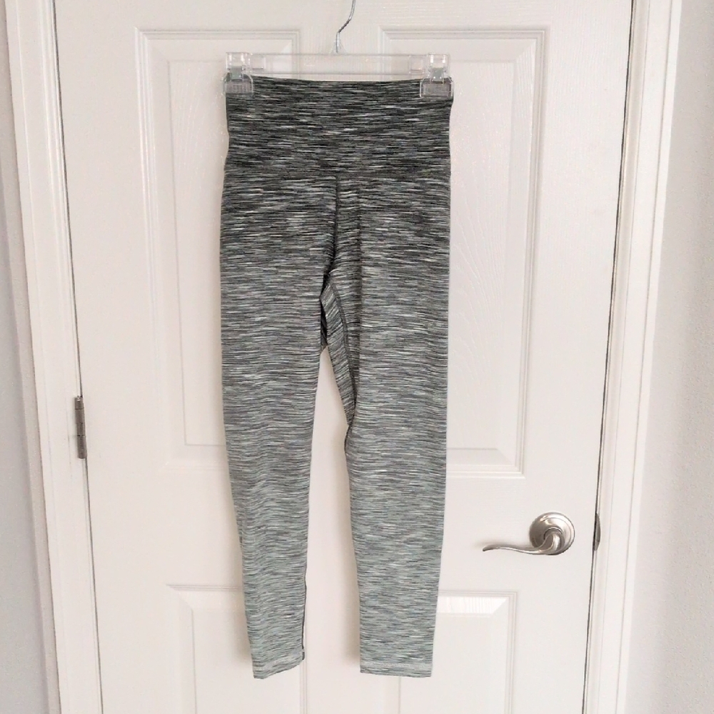 Offline By Aerie The Hugger High Waisted Ombre Legging - Medium Short